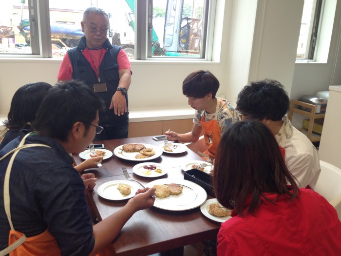 画面中央が南極料理人西村淳さん